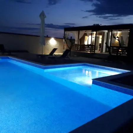 Ferienhaus Exotic Mobile In Drage With Swimming Pool *
